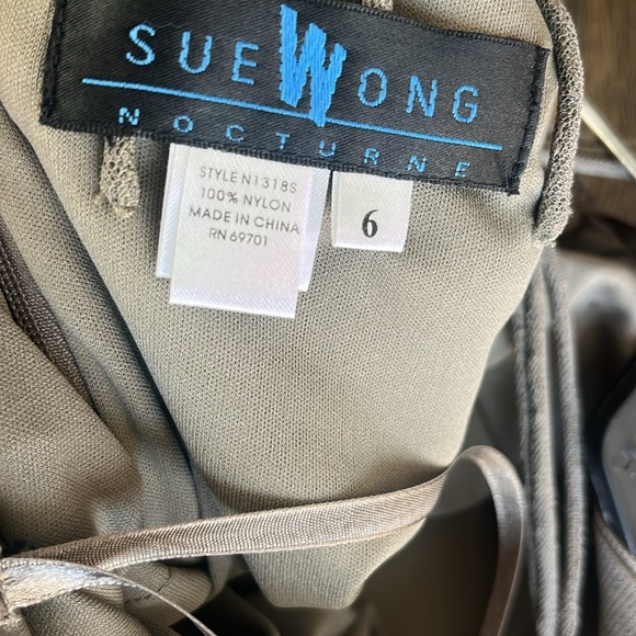 SUE WONG Vintage Nocturne Beaded Gown and scarf wrap - Picture 13 of 17